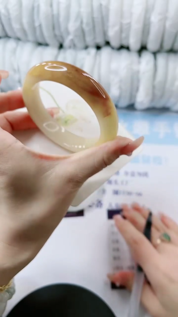 【闪购商品】石英质玉手镯未镶嵌多样性发货L17