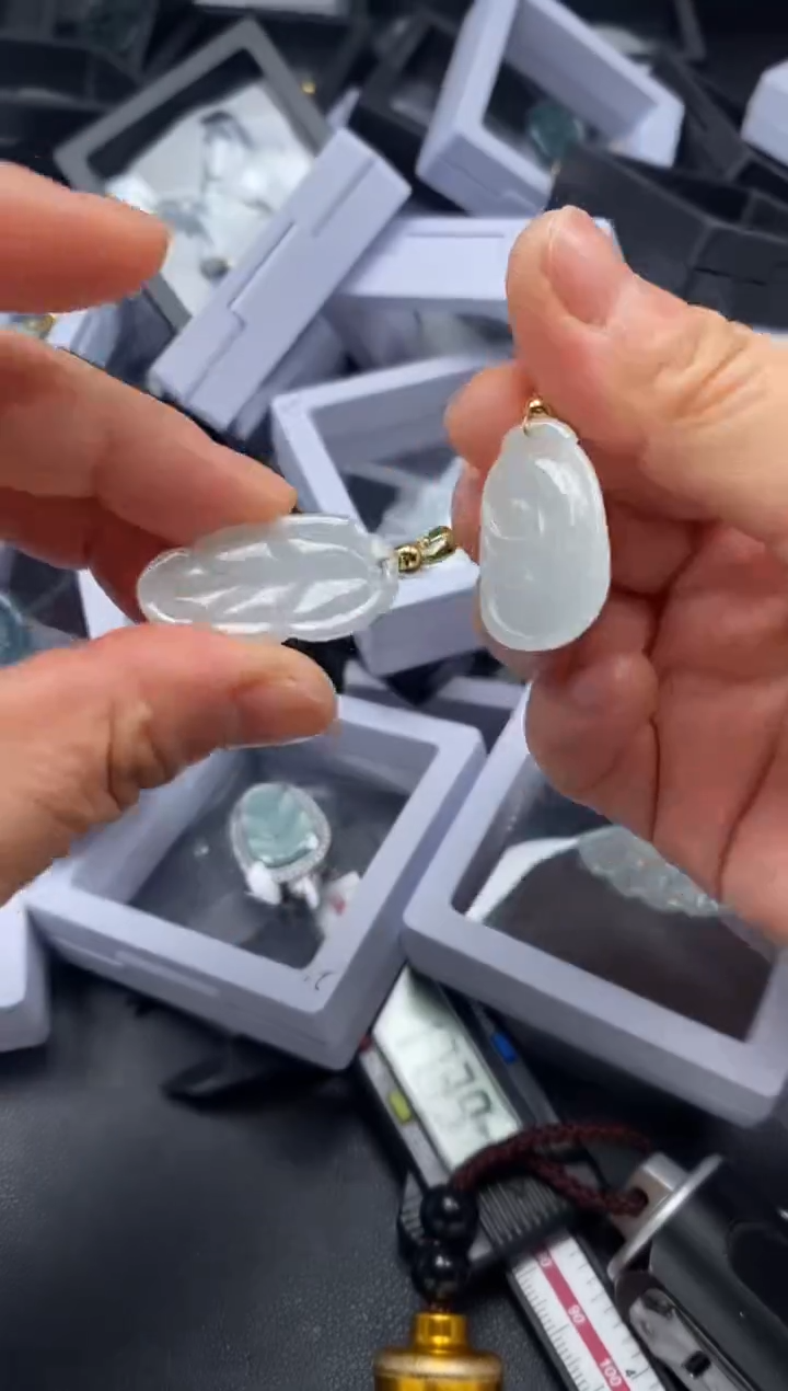 吊坠(不含链)未镶嵌翡翠3890