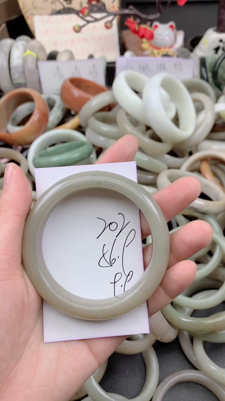 未镶嵌手镯石英质玉202