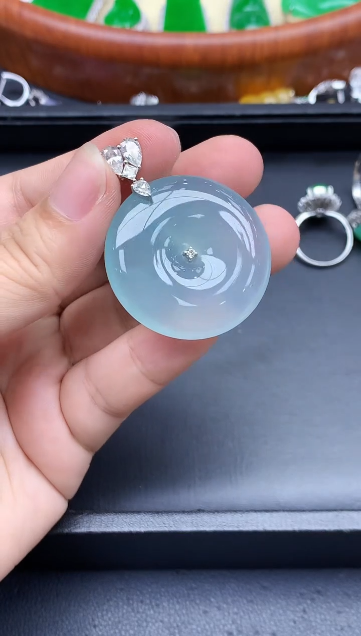 颈饰18K金镶嵌翡翠577-中国好珍宝