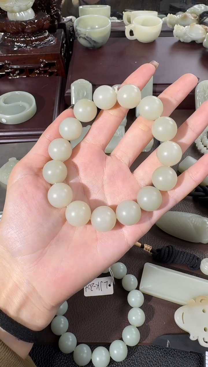 未镶嵌手串和田玉花*君9