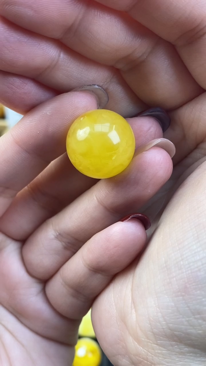 【闪购商品】琥珀裸石未镶嵌月.4