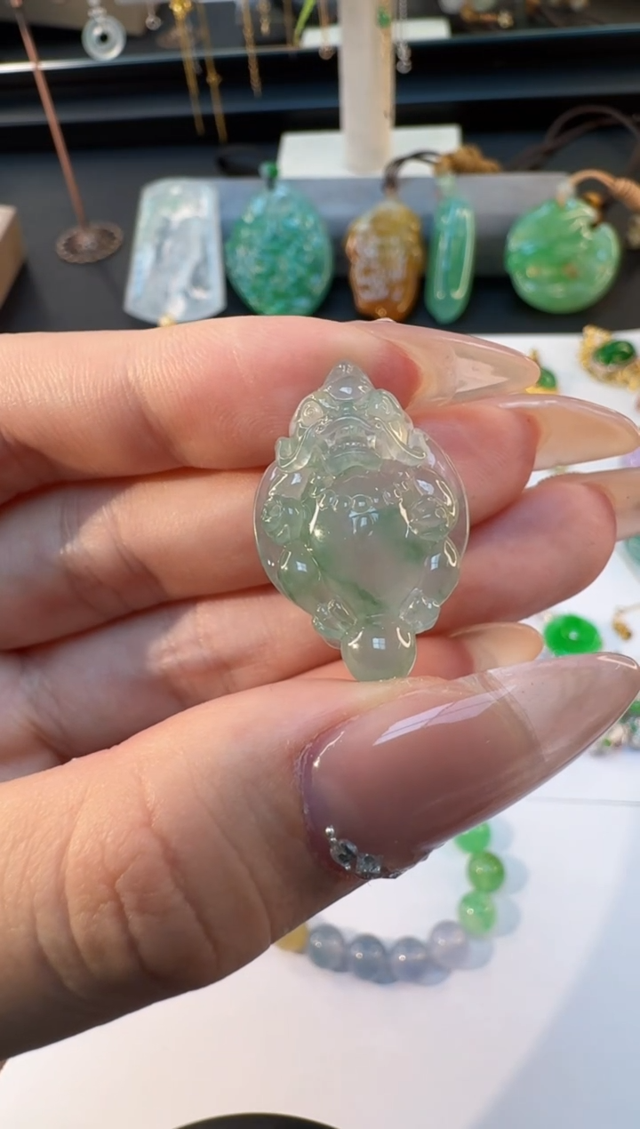 【闪购商品】翡翠颈饰未镶嵌缅甸翡翠A货吊坠