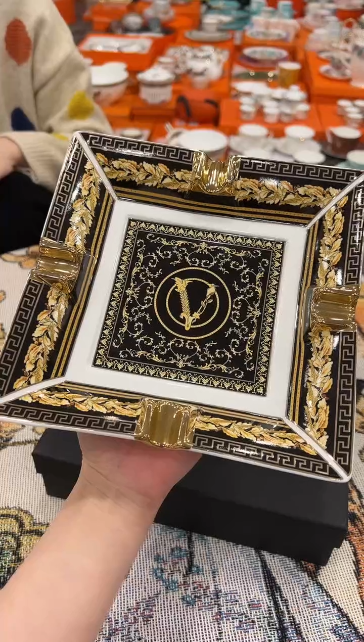 【闪购商品】杯H716--------------