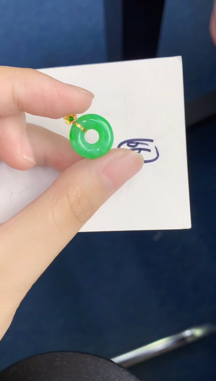 翡翠18K金镶嵌颈饰天然翡翠緬甸A貨