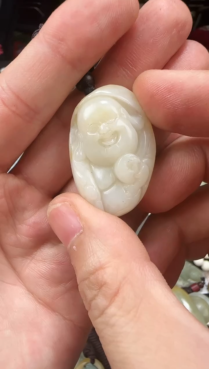 和田玉未镶嵌颈饰1