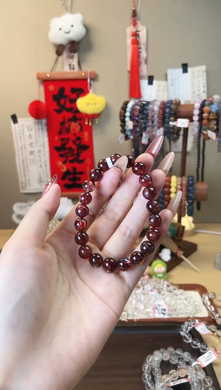 【闪购商品】水晶手链未镶嵌9m牛血红