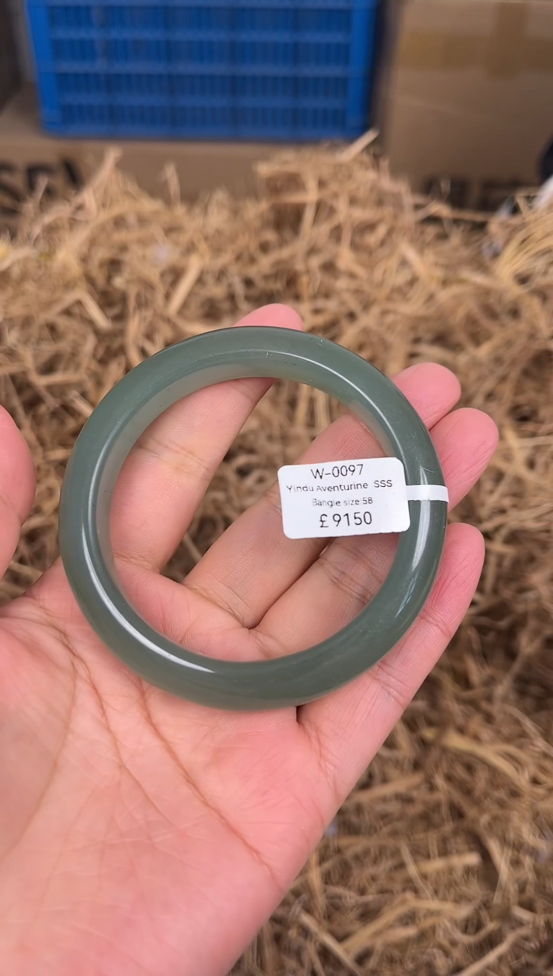 未镶嵌手镯石英质玉编码W0097