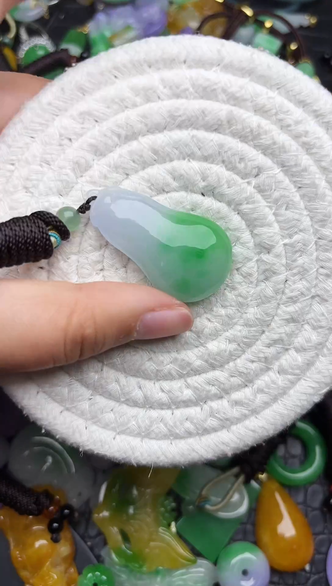 颈饰未镶嵌翡翠缅甸翡翠吊坠