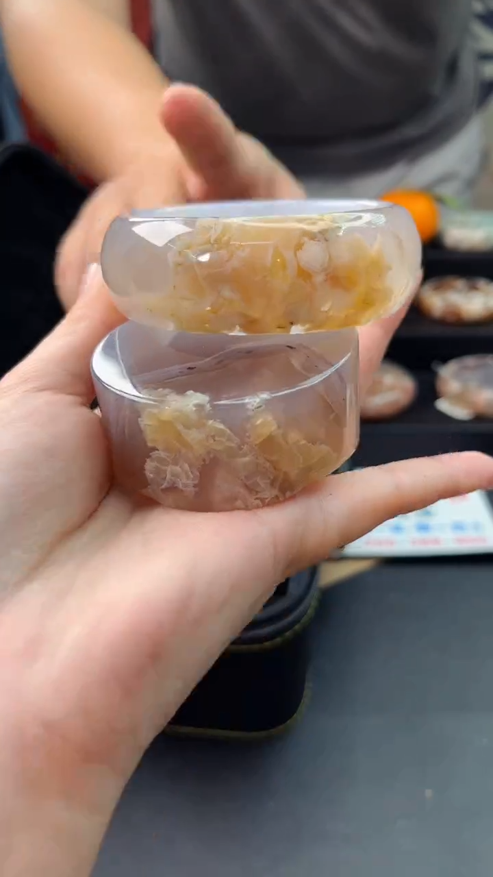 【闪购商品】石英质玉手镯未镶嵌赠送镯心（58圈口）