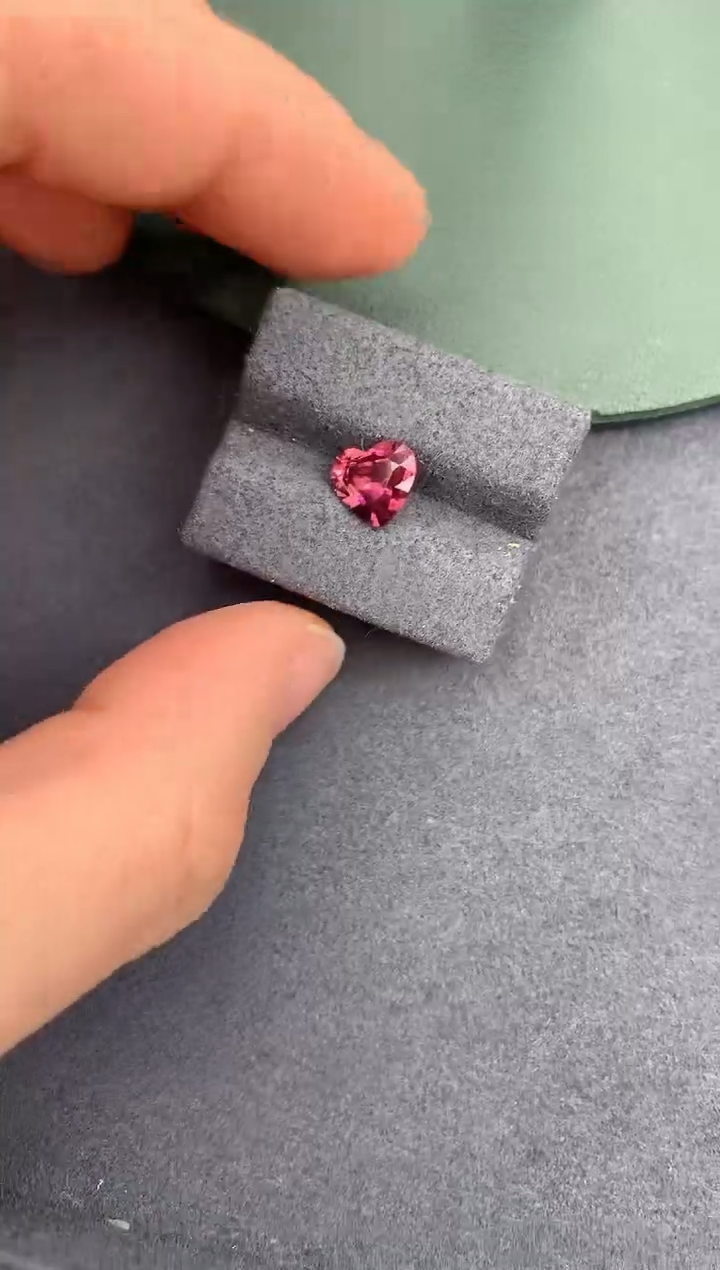 【闪购商品】碧玺裸石未镶嵌1.5ct粉碧玺