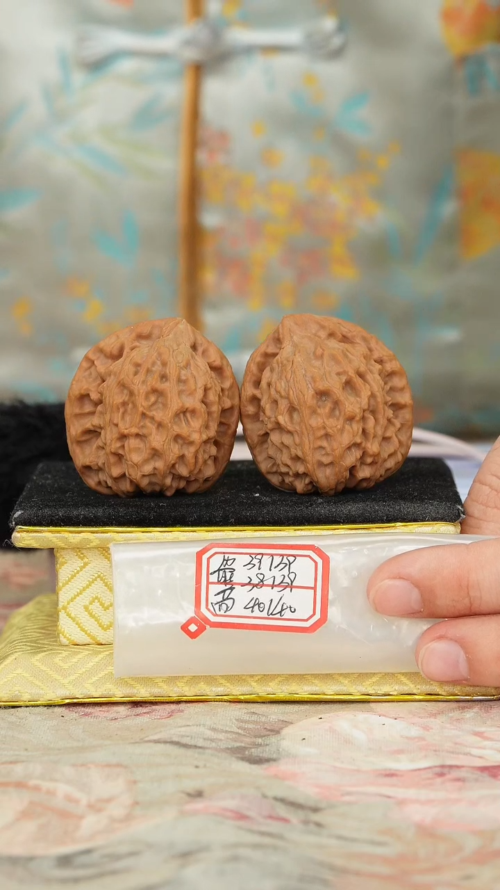 【闪购商品】文玩核桃把件非嫁接北京鹰嘴