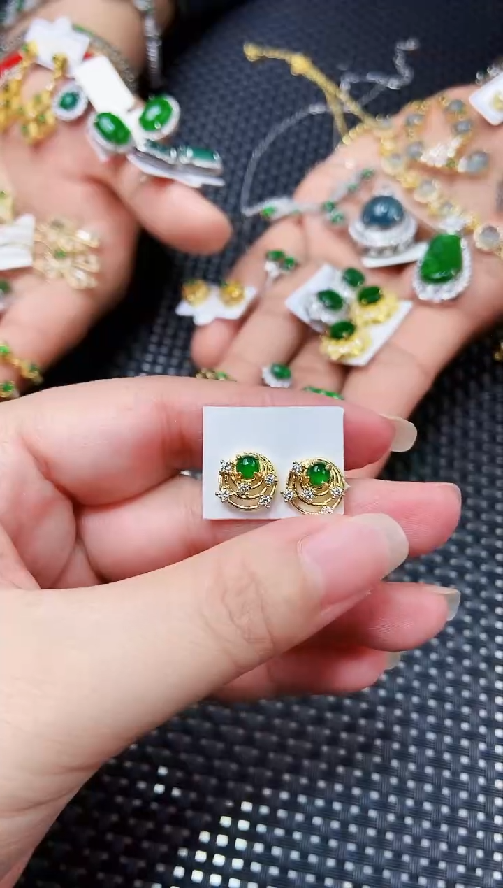 【闪购商品】翡翠耳饰未镶嵌111111111
