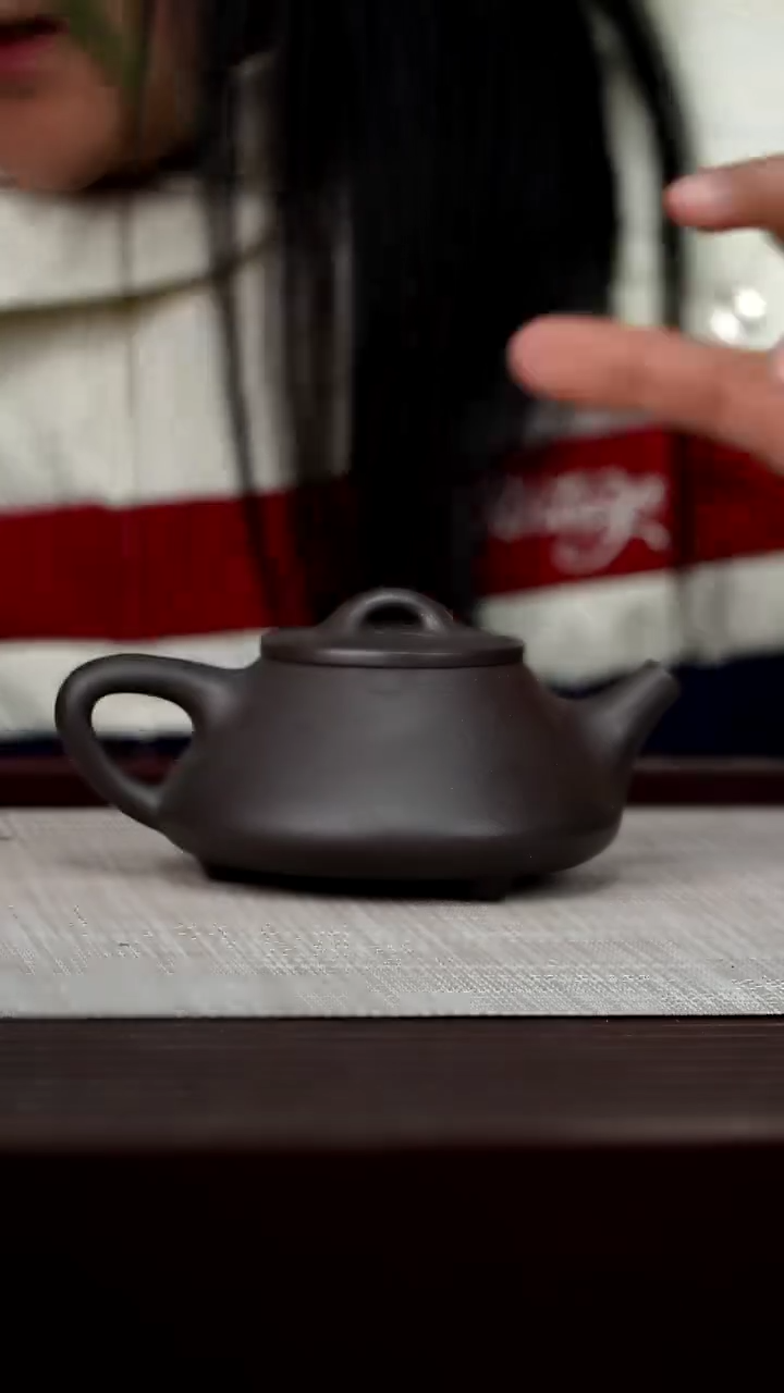 【闪购商品】宜兴原矿紫砂壶茶壶180C