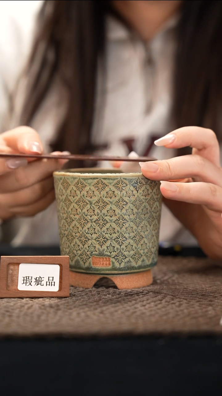 口径7花盆-12-10-220特默认有瑕