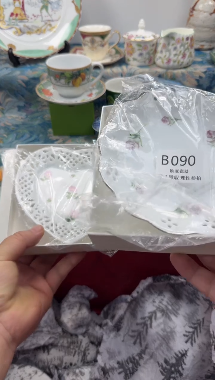 瓷片快**族           B090