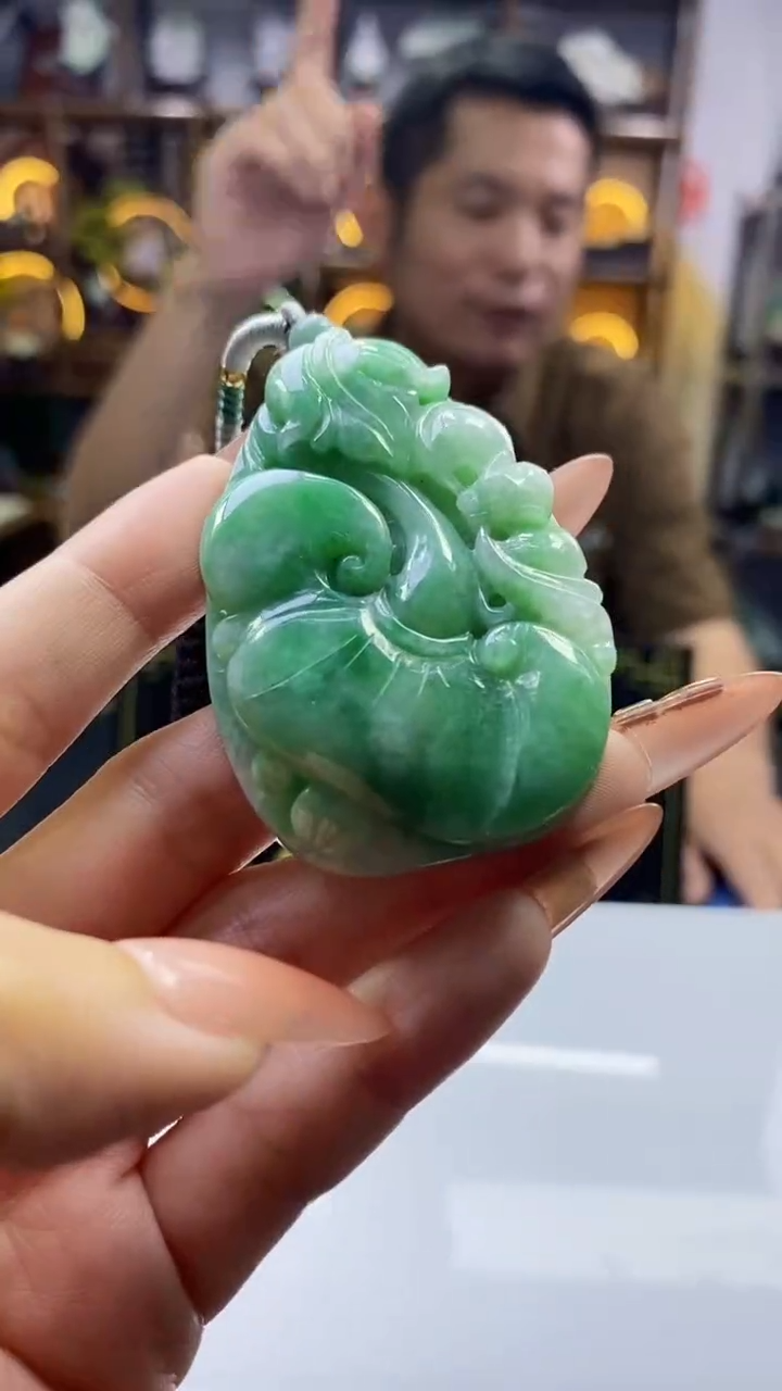 翡翠未镶嵌颈饰翡翠512