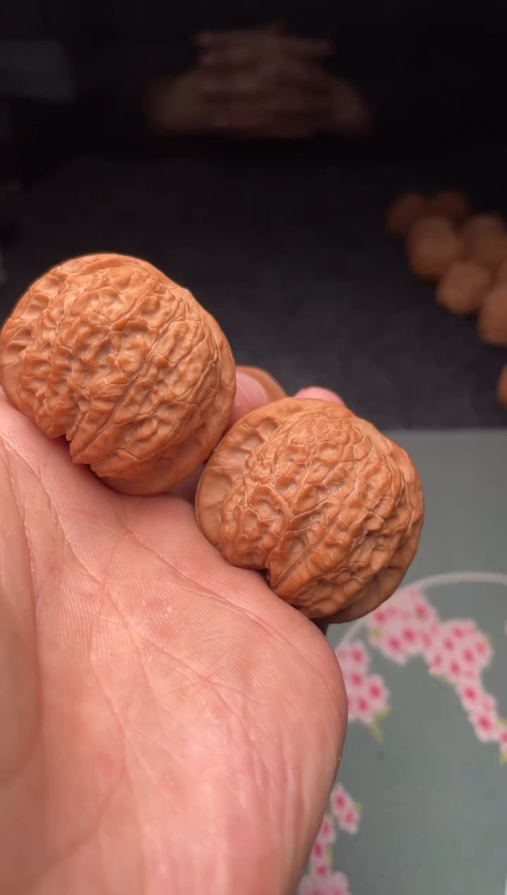 把件文玩核桃a13  血麒麟 40尺