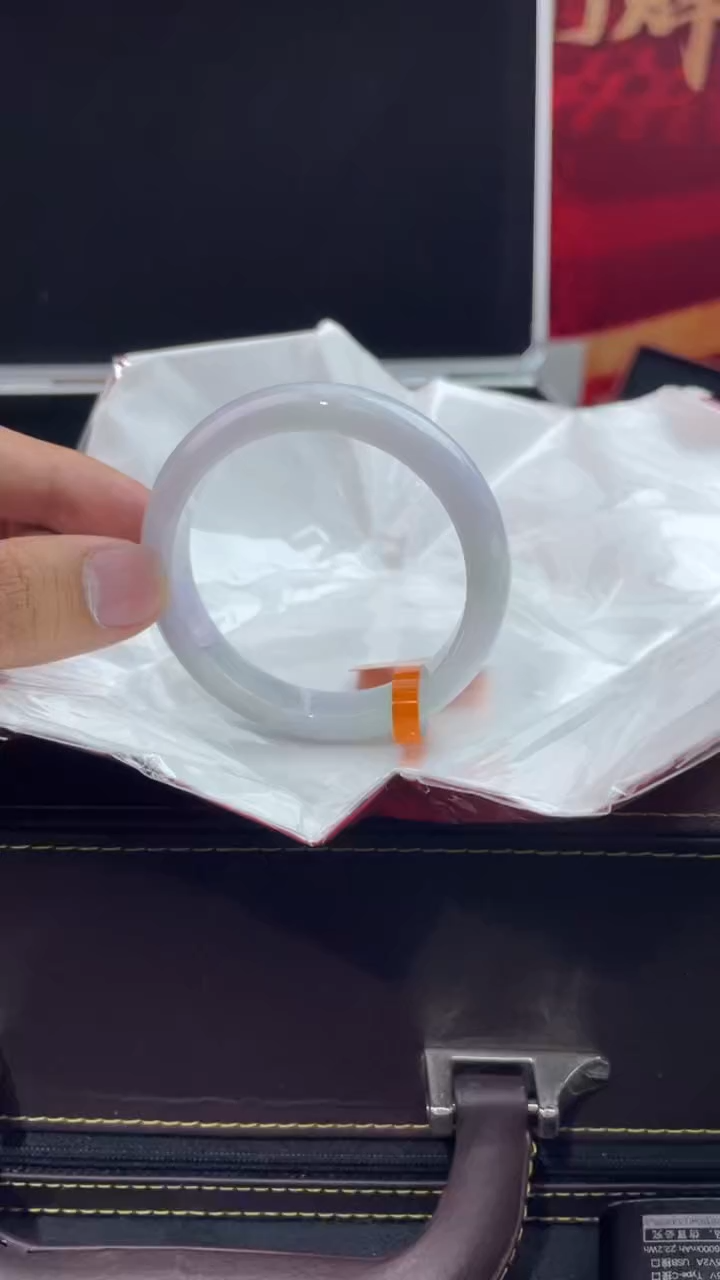 【闪购商品】翡翠手镯未镶嵌58翡翠手镯