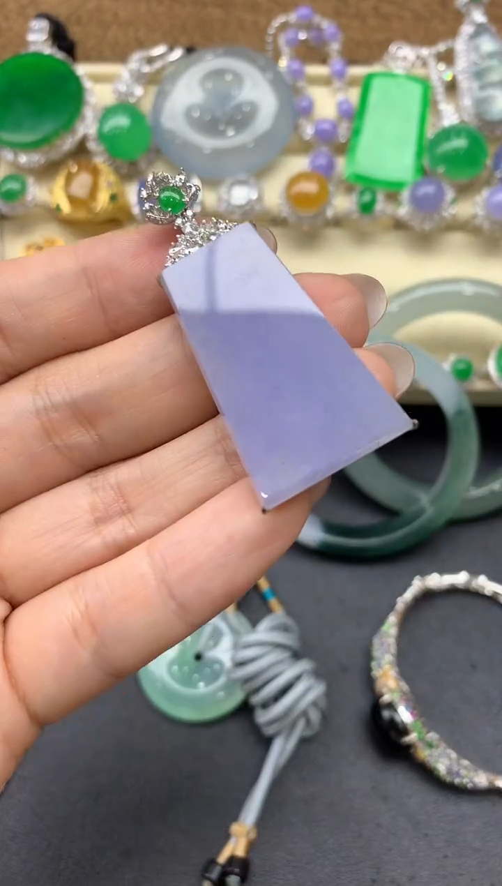 【闪购商品】翡翠颈饰18K金镶嵌540-中国好珍宝