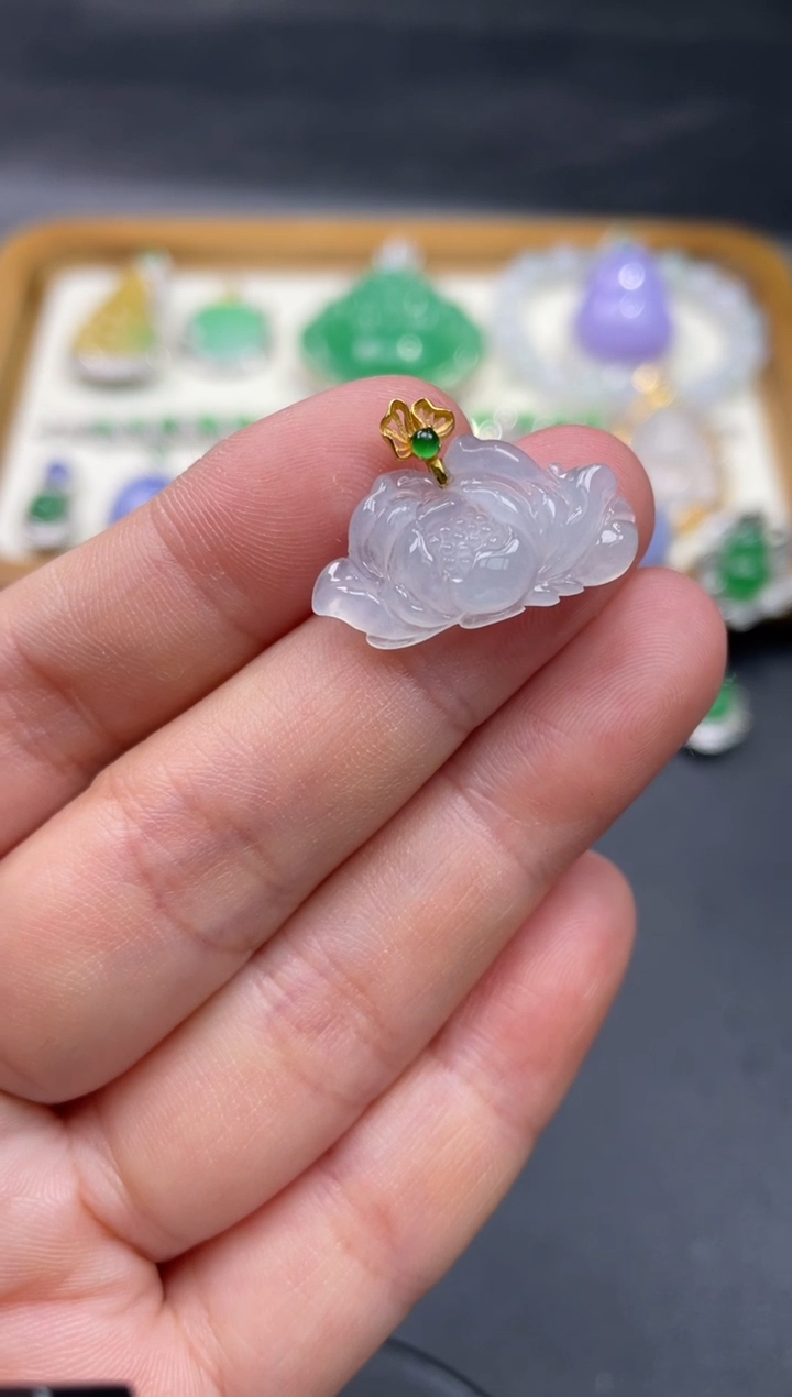 【闪购商品】翡翠颈饰18K金镶嵌42..........