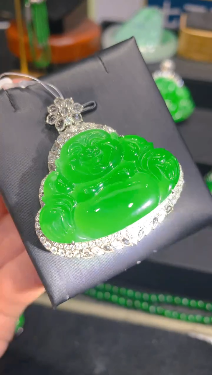 【闪购商品】翡翠颈饰18K金镶嵌57一季