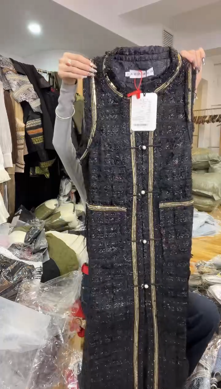 马甲裙       2XL码    125-135斤