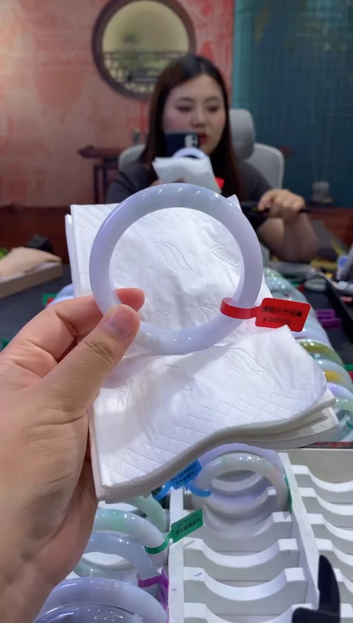 翡翠手镯未镶嵌多人00019201