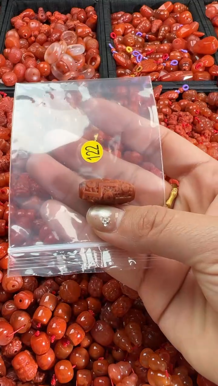 【闪购商品】南红玛瑙颈饰未镶嵌1