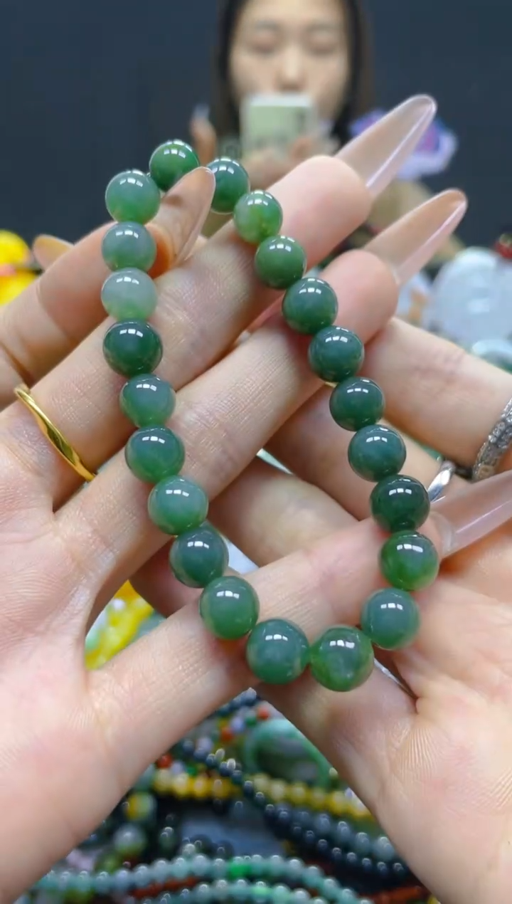 翡翠未镶嵌颈饰8MM/B/翡翠A货，一件也是批发价