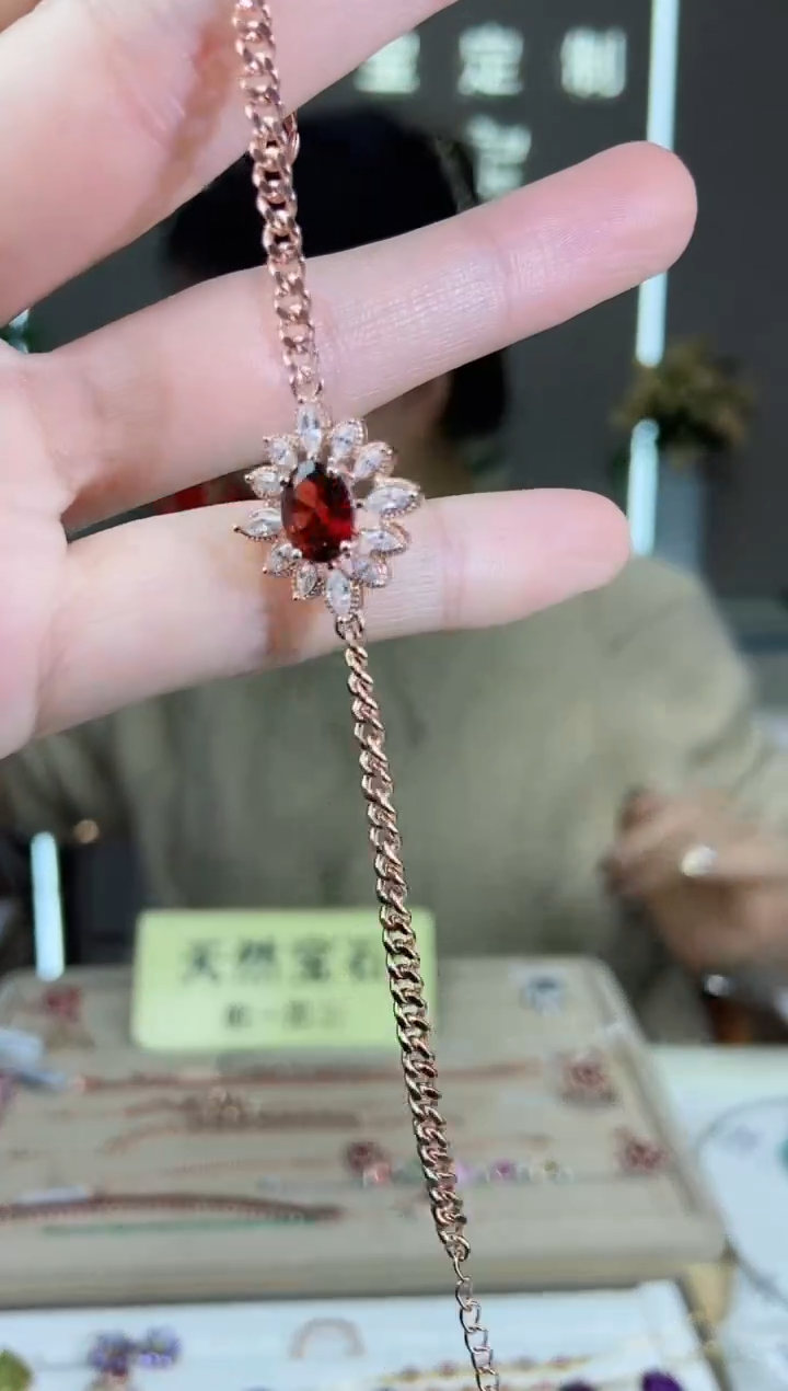 【闪购商品】石榴石手链银S925镶嵌手链