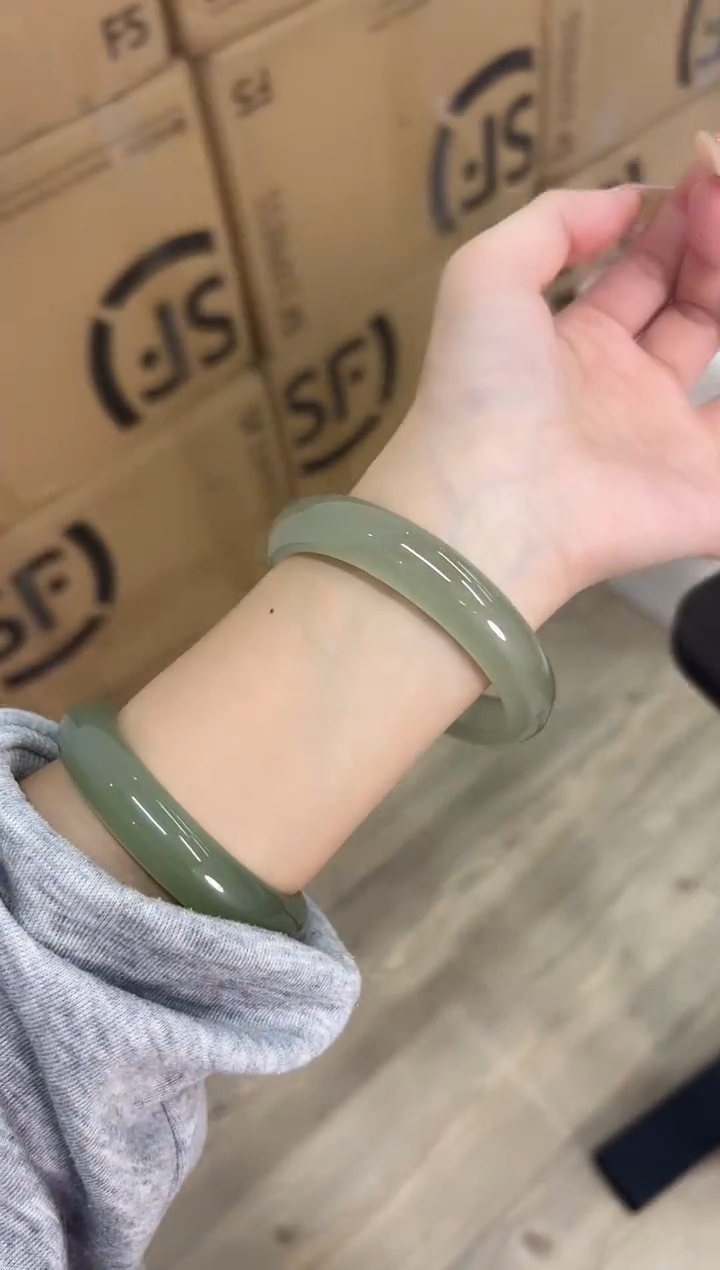 未镶嵌手镯石英质玉109-60D