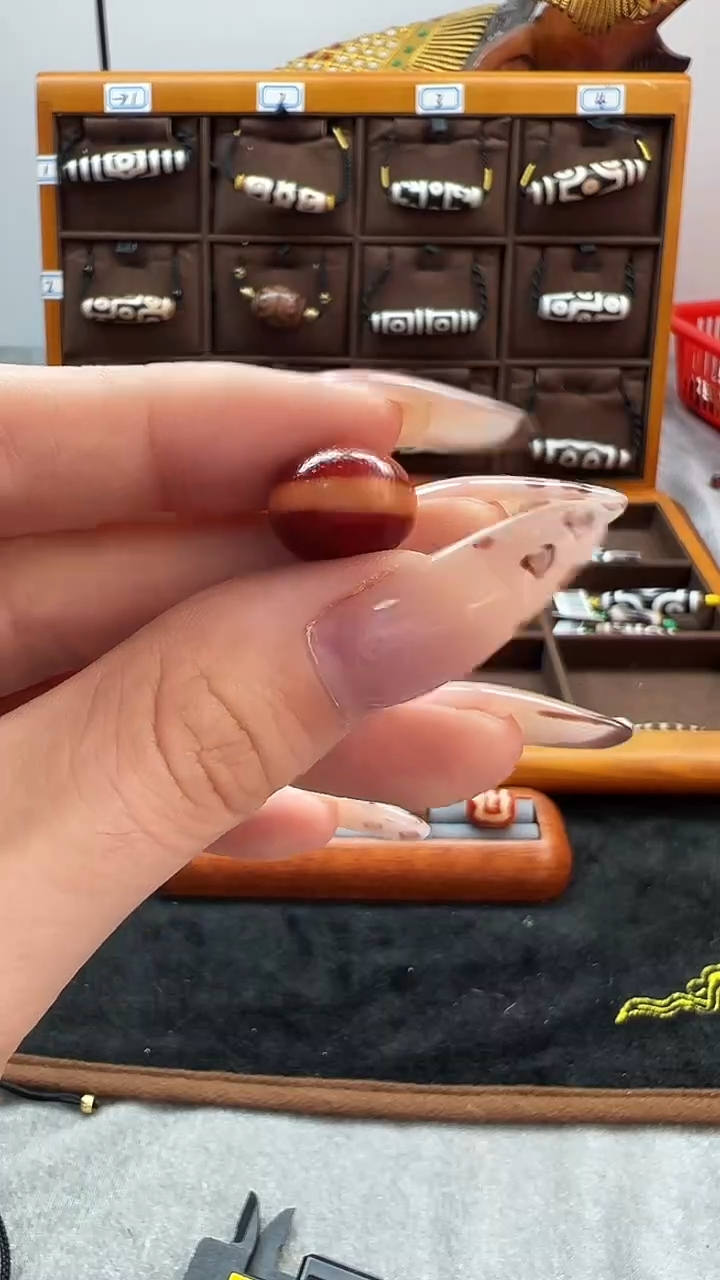 玛瑙/玉髓（覆膜）颈饰未镶嵌234.（微瑕）