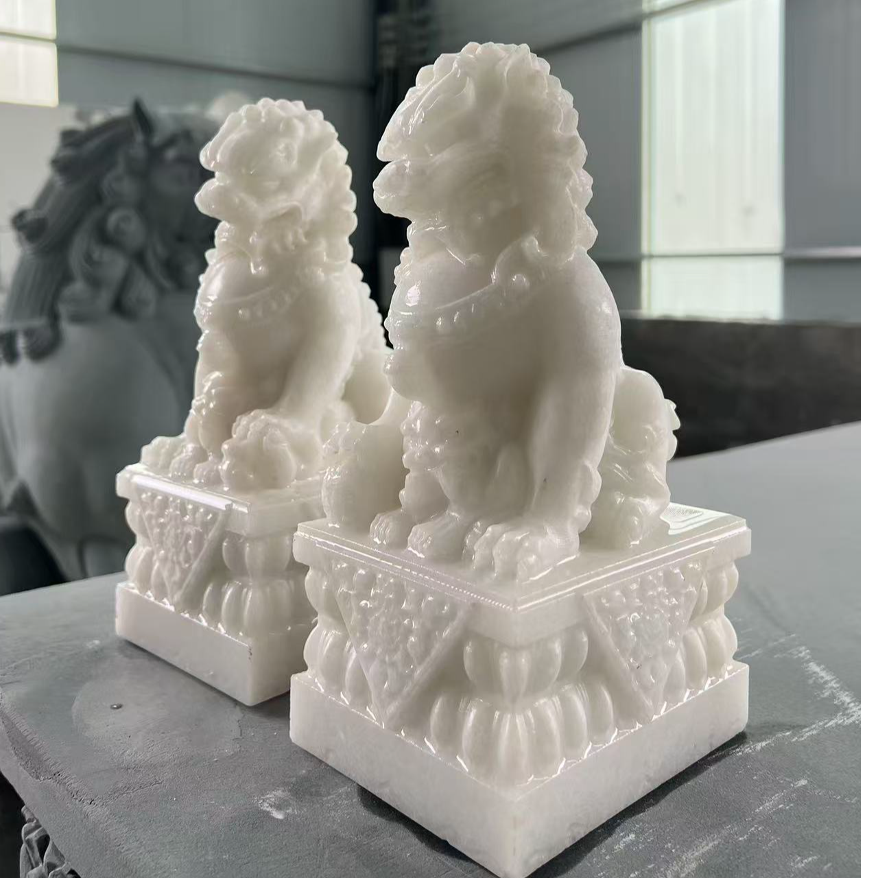 石狮子一对天然汉白玉石雕别墅自建房摆件家用护宅装饰摆件