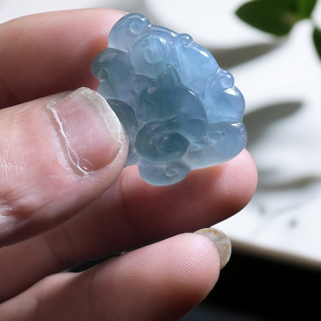 天然翡翠A货九尾狐 尺寸：33-28-6