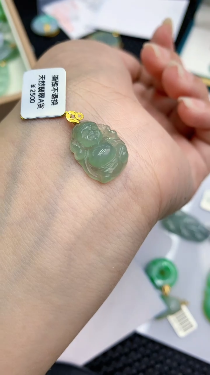 【闪购商品】翡翠颈饰18K金镶嵌            8