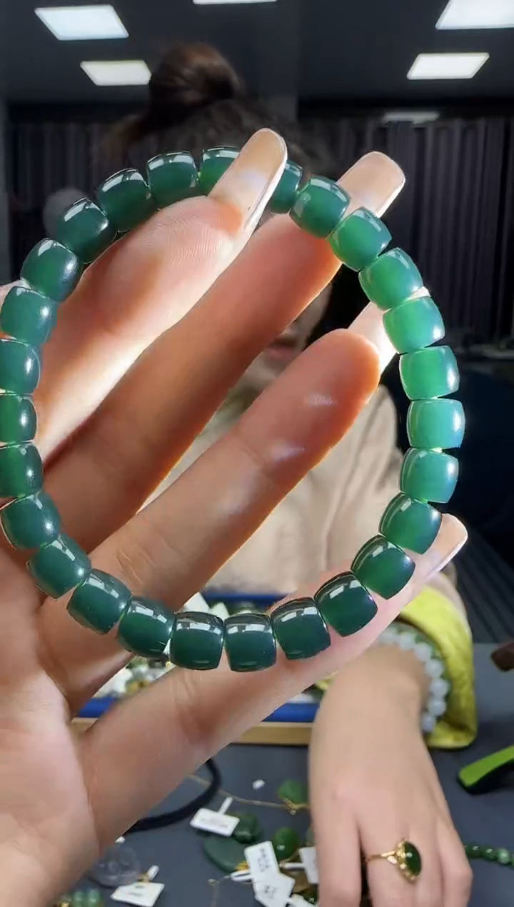 【闪购商品】翡翠手串未镶嵌11111111