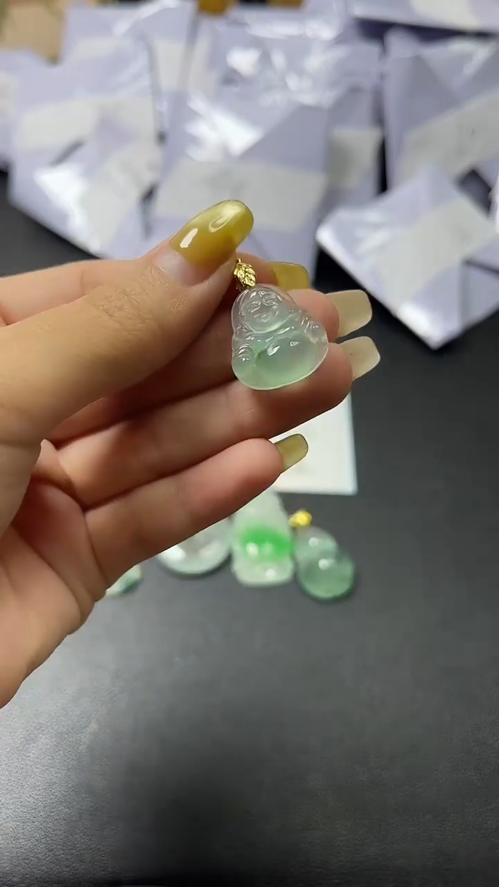 时尚女士精品吊坠