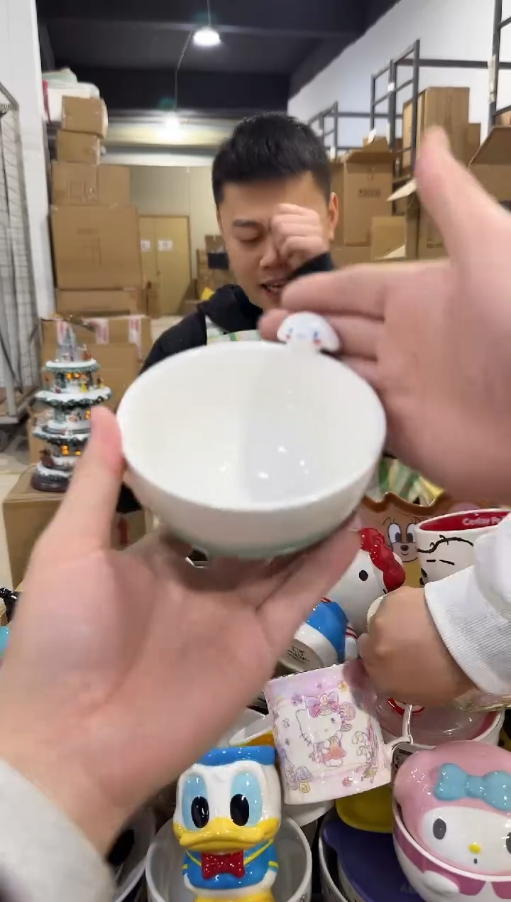 瓷片玉桂狗公仔碗