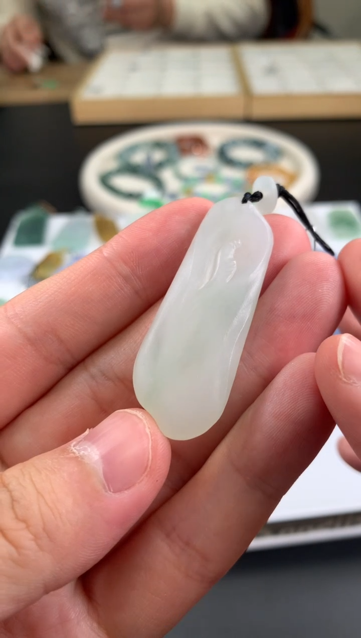 【闪购商品】定制翡翠未镶嵌翡翠