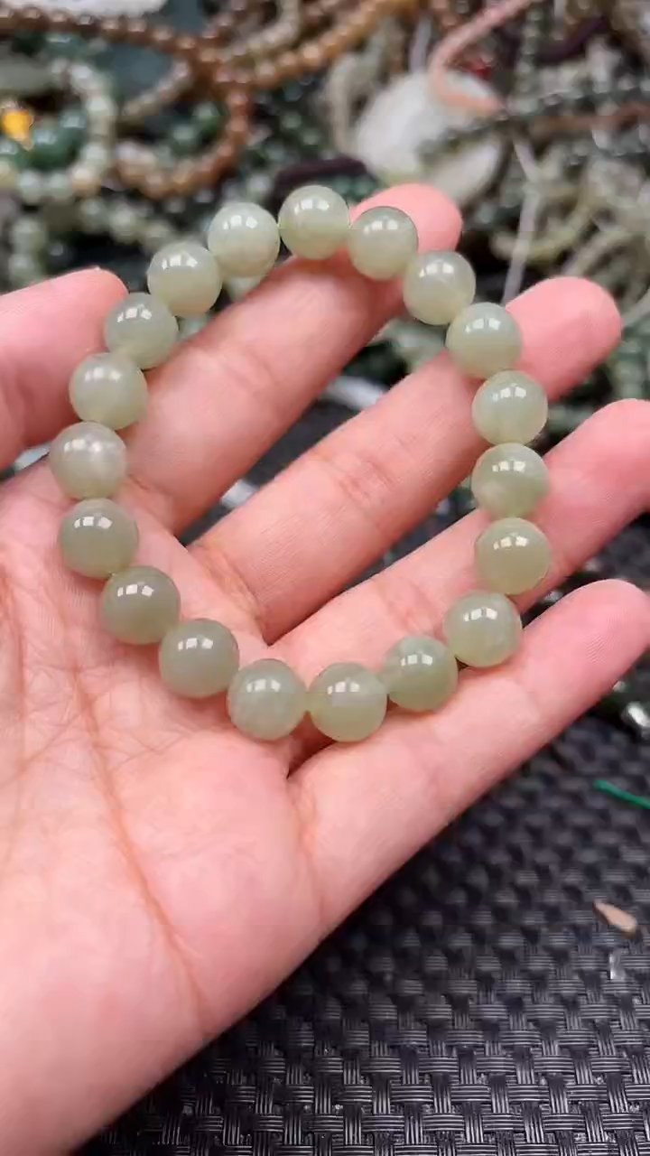 和田玉未镶嵌颈饰1