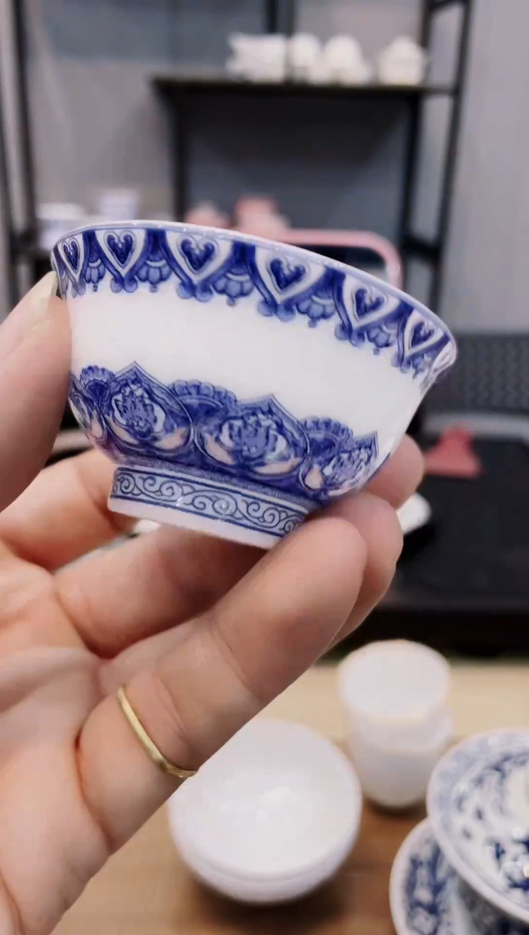 【闪购商品】【席欢李商城】冰种玉瓷蓝花边杯子