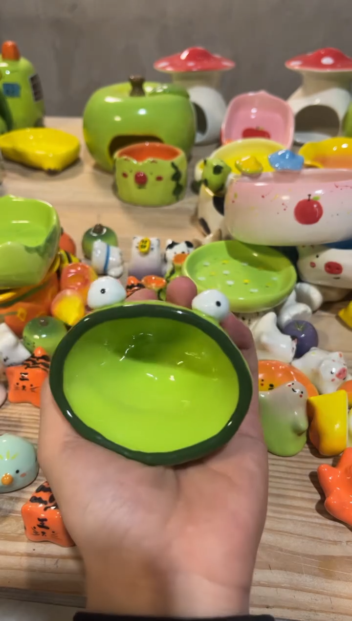 102手工手绘陶瓷品