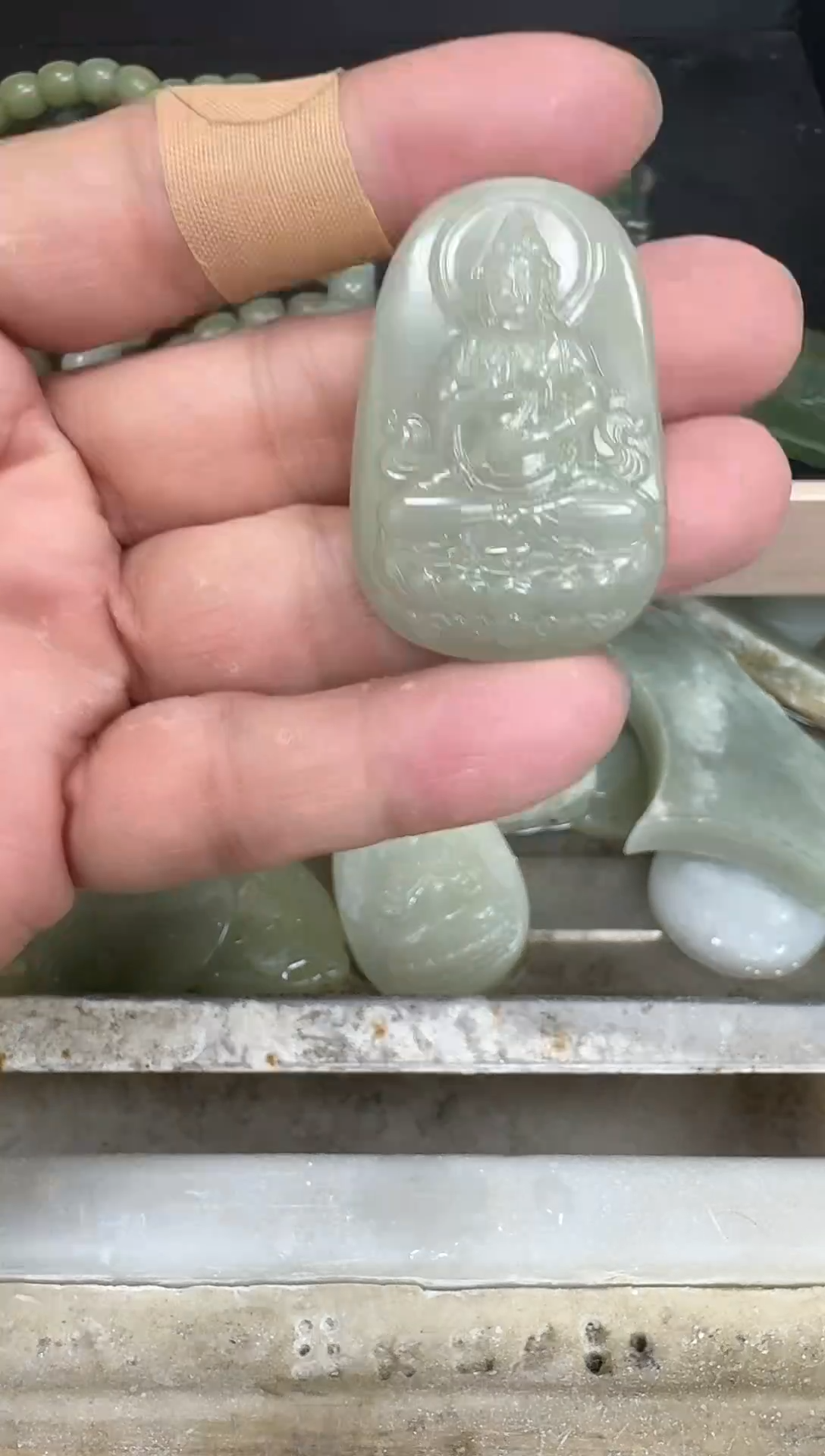 颈饰未镶嵌和田玉3