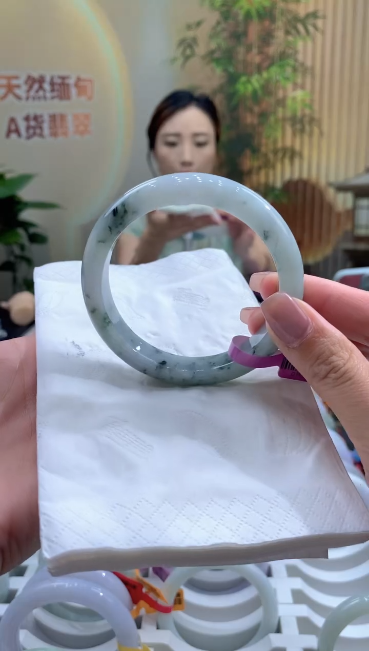 翡翠手镯未镶嵌00038655