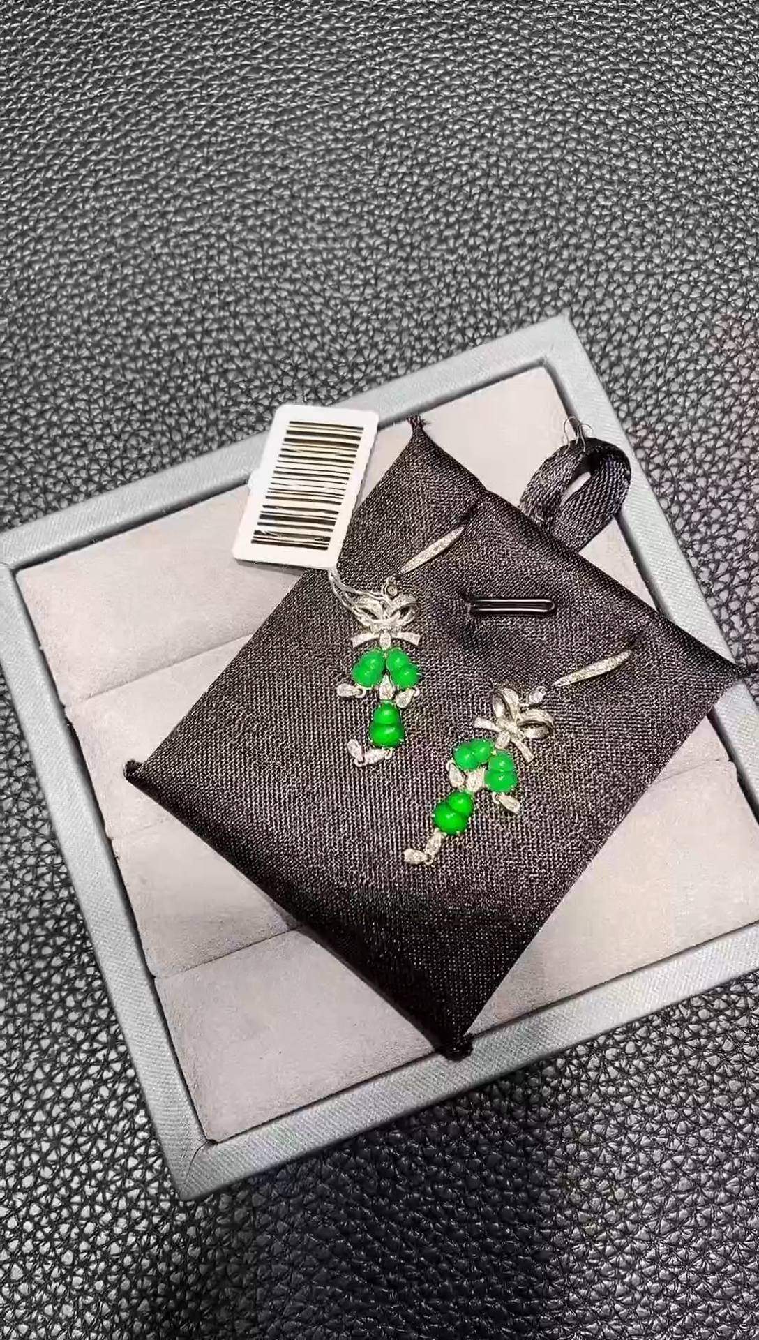 翡翠18K金镶嵌耳饰葫芦耳钉