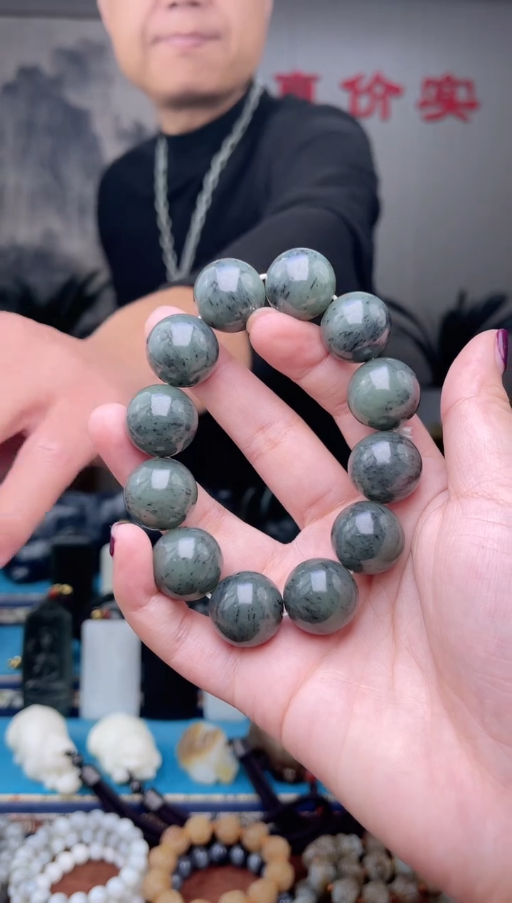 未镶嵌和田玉挂件1