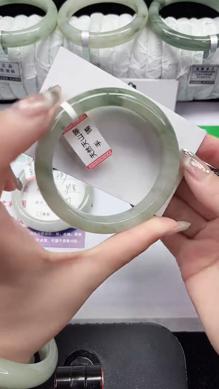 未镶嵌手镯石英质玉228-57/58