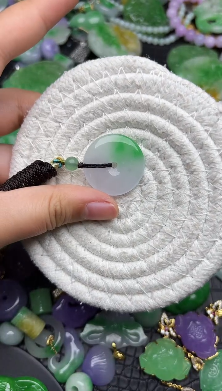 颈饰未镶嵌翡翠缅甸翡翠吊坠