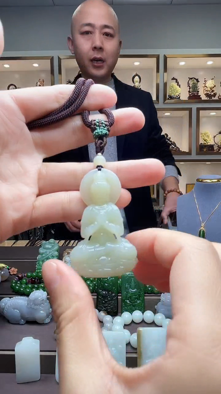 【闪购商品】和田玉颈饰未镶嵌苏